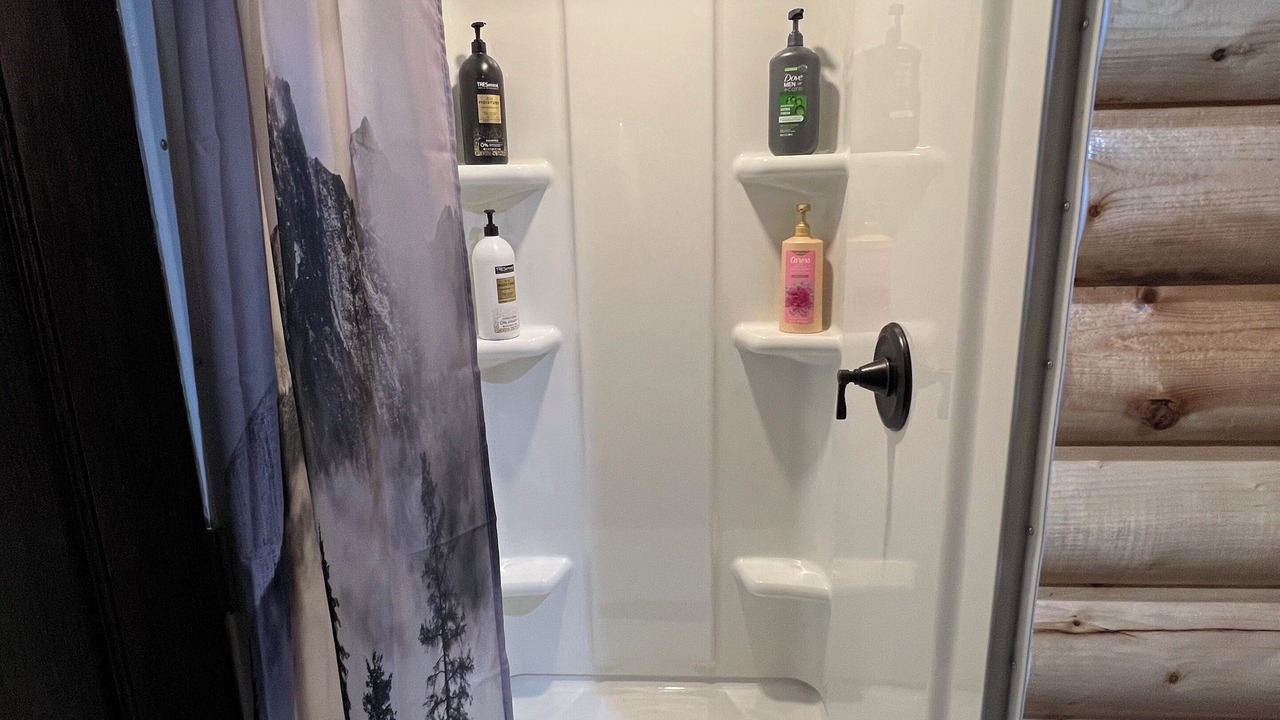Photo of Bathroom in Seminole