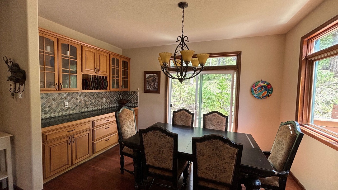 Photo of Livingroom in Evergreen