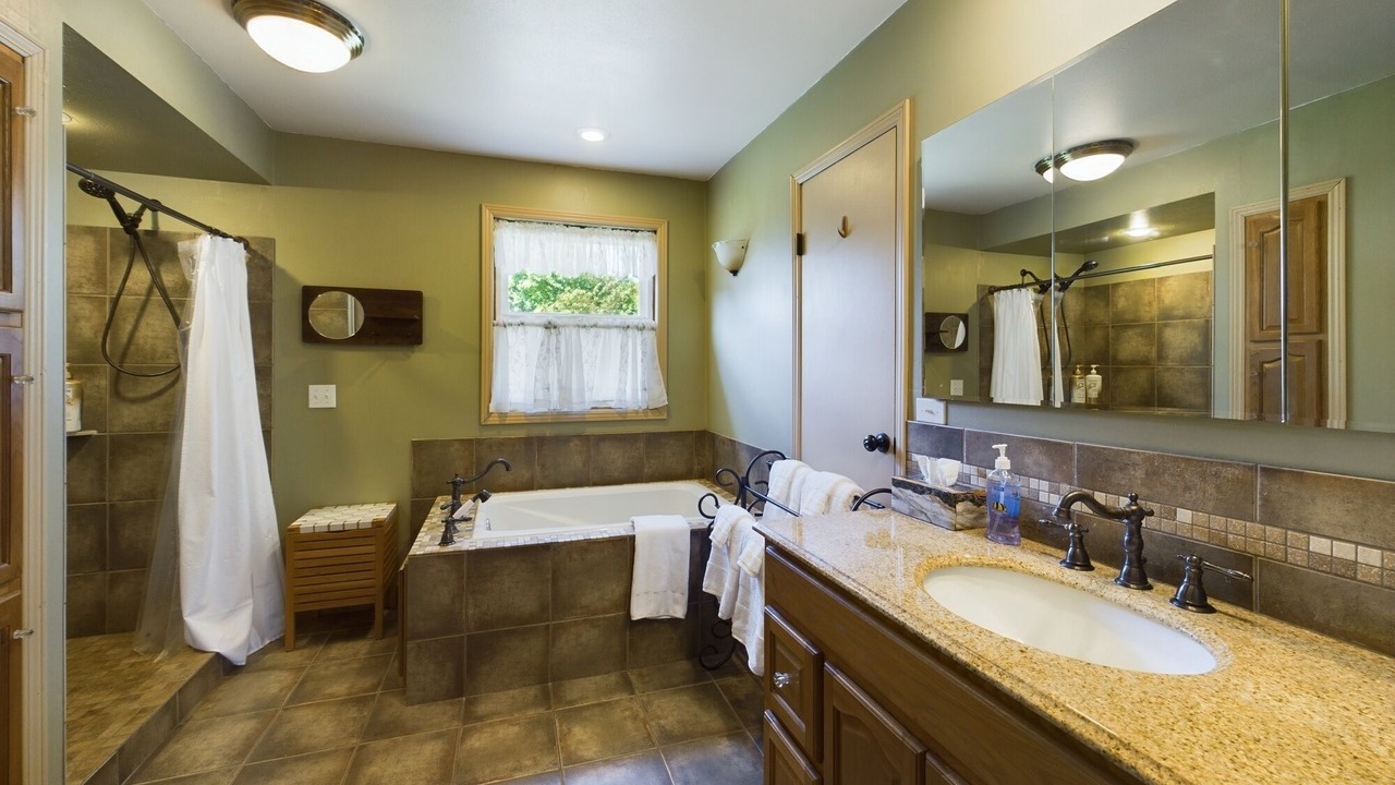 Photo of Bathroom in Packwood