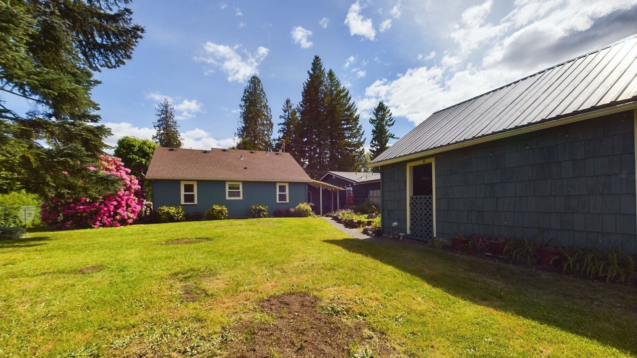 Photo of Others in Packwood