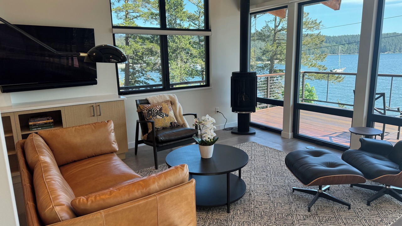 Photo of Livingroom in West Sound