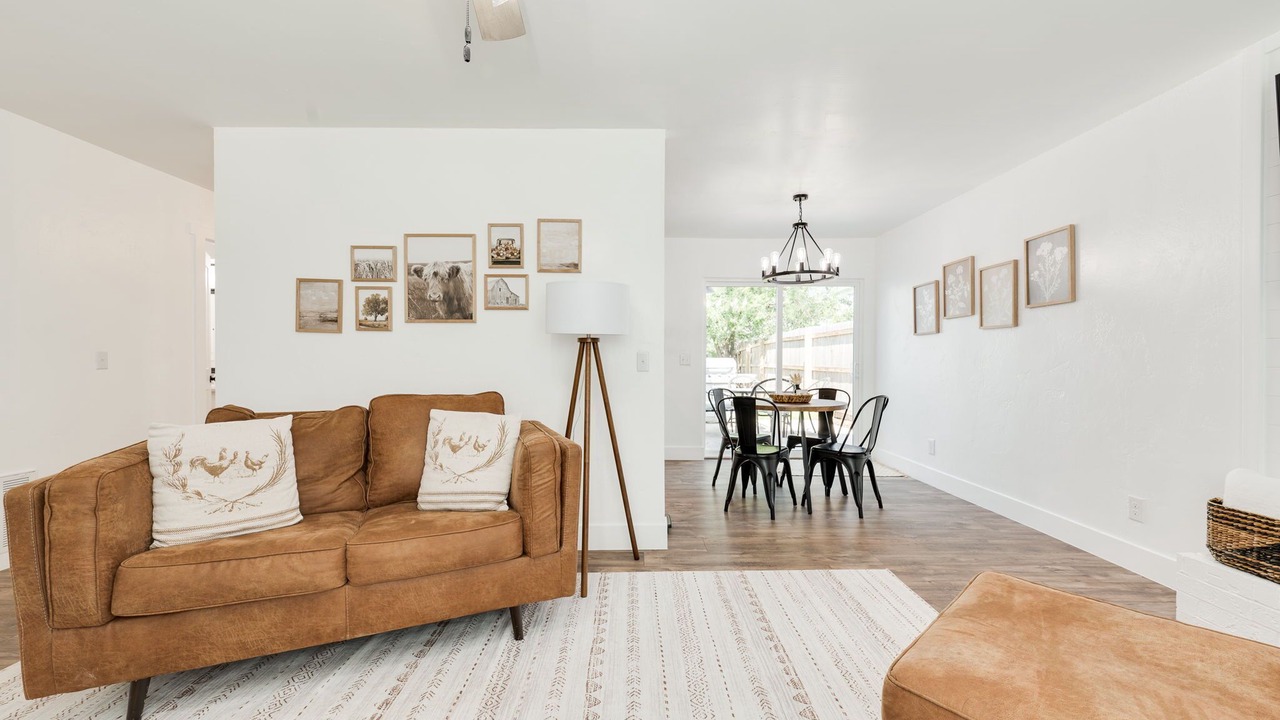 Photo of Livingroom in Edmond