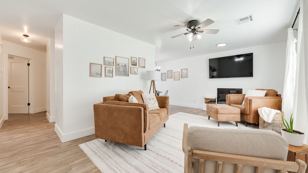 Photo of Livingroom in Edmond