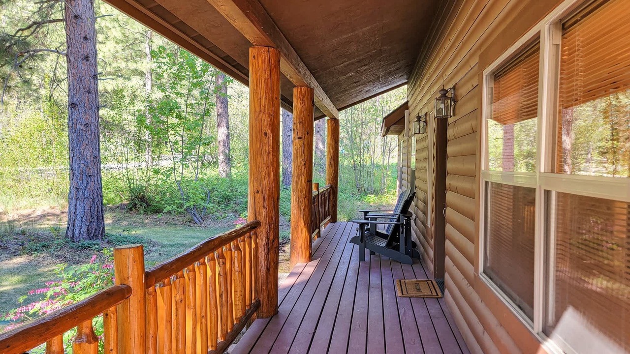 Photo of Patio Balcony in Winthrop