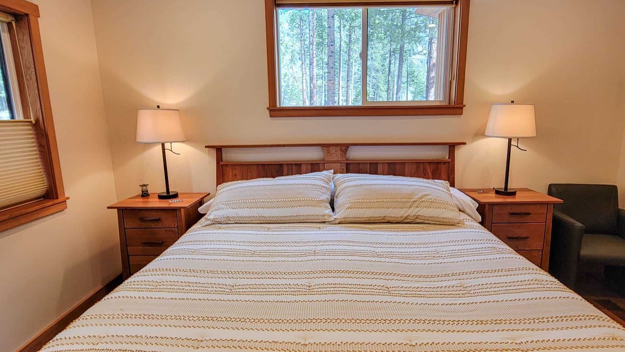 Photo of Bedroom in Mazama