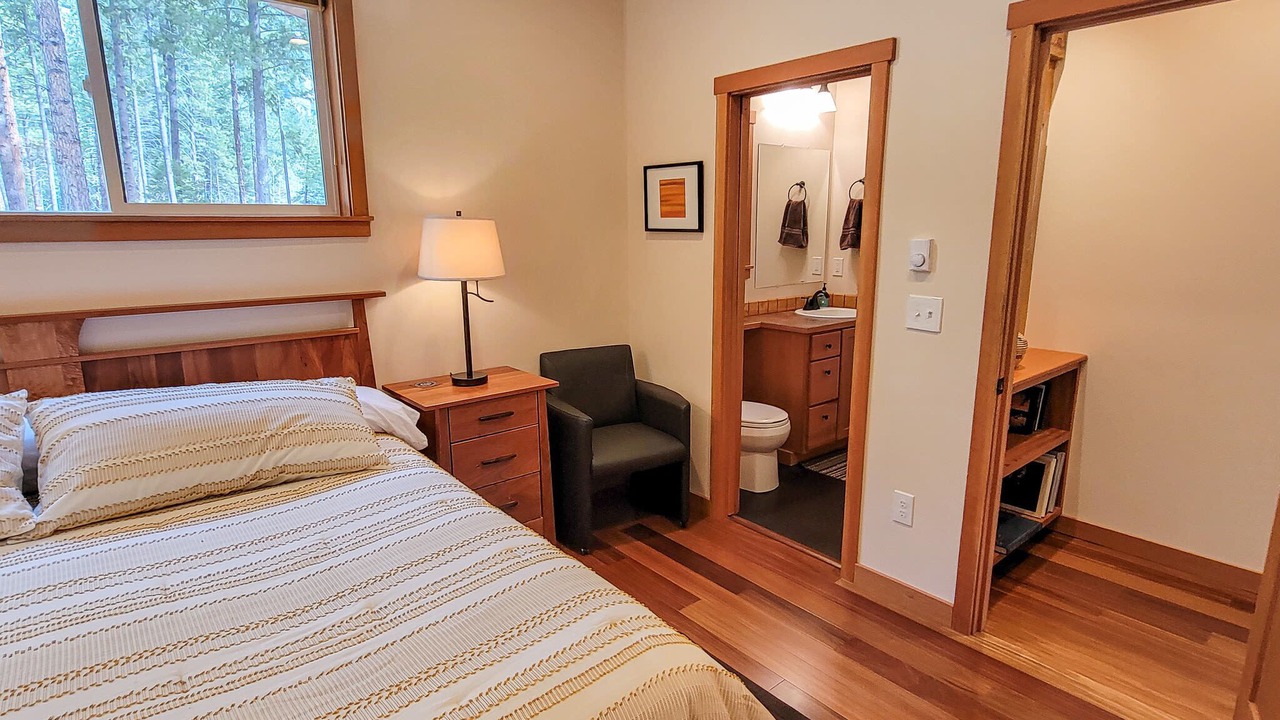 Photo of Bedroom in Mazama