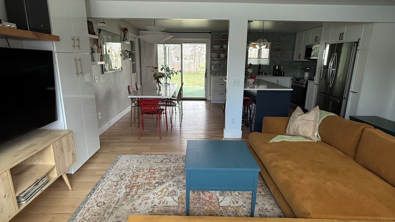 Photo of Livingroom in Baseline Sub