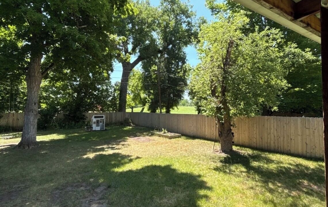 Photo of Outdoor in Baseline Sub