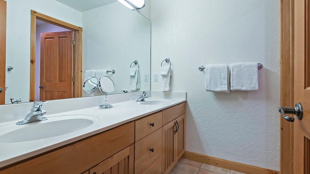 Photo of Bathroom in Midway