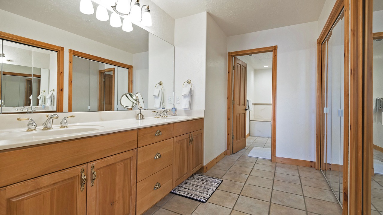 Photo of Bathroom in Midway