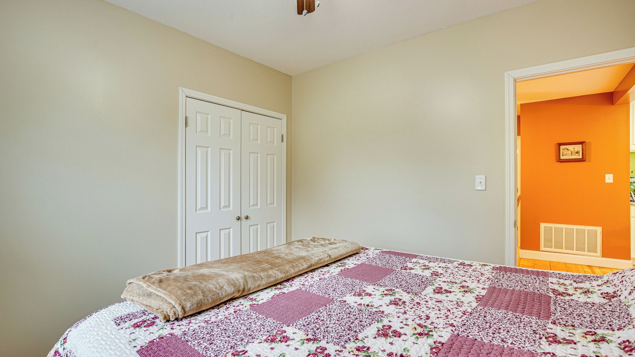 Photo of Bedroom in Grantville