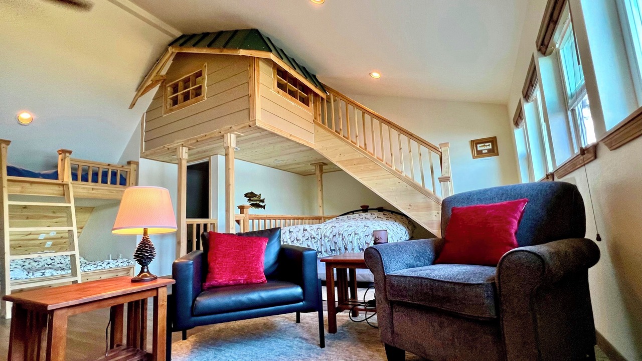 Photo of Bedroom in Eatonville