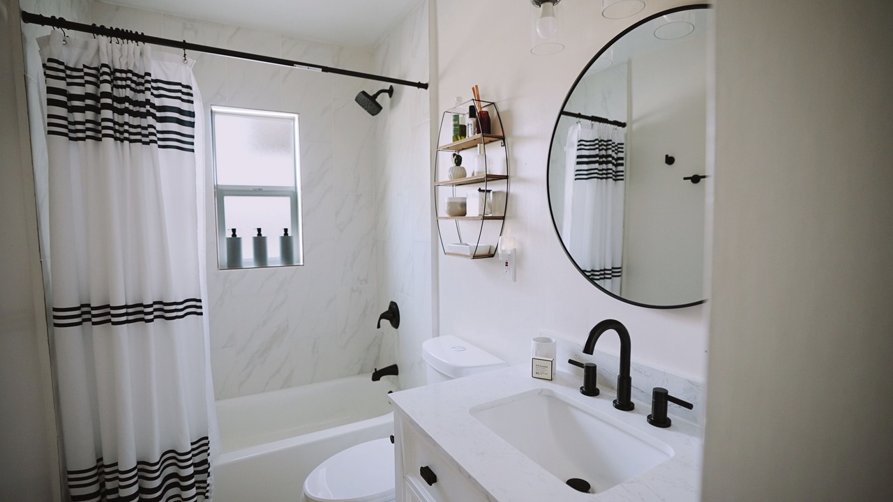 Photo of Bathroom in Northeast Heights