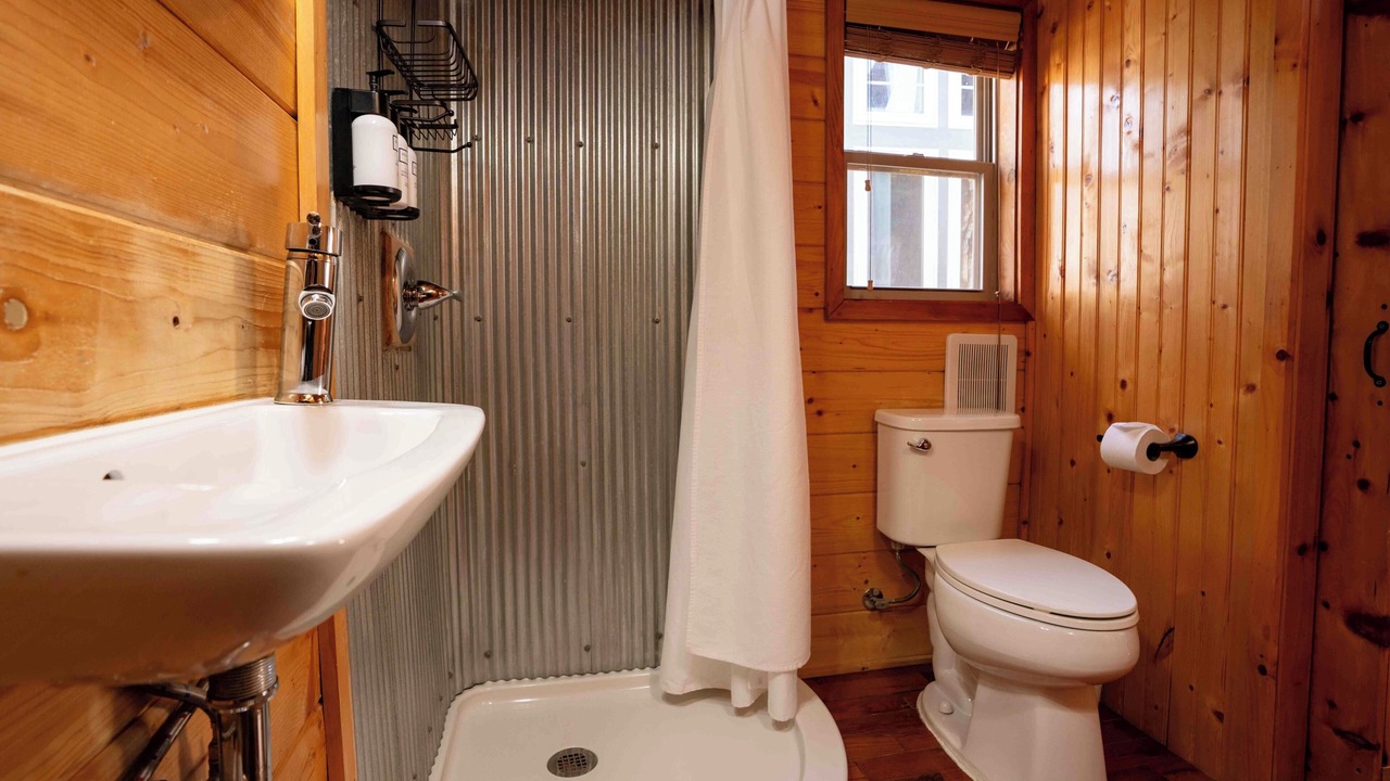 Photo of Bathroom in Lyons