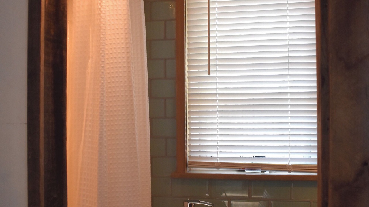 Photo of Bathroom in Lyons