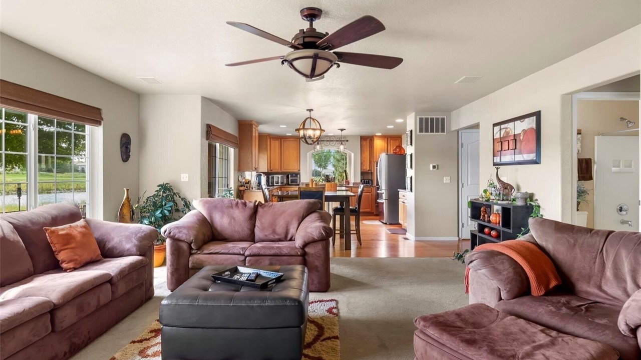 Photo of Livingroom in Green Valley Ranch