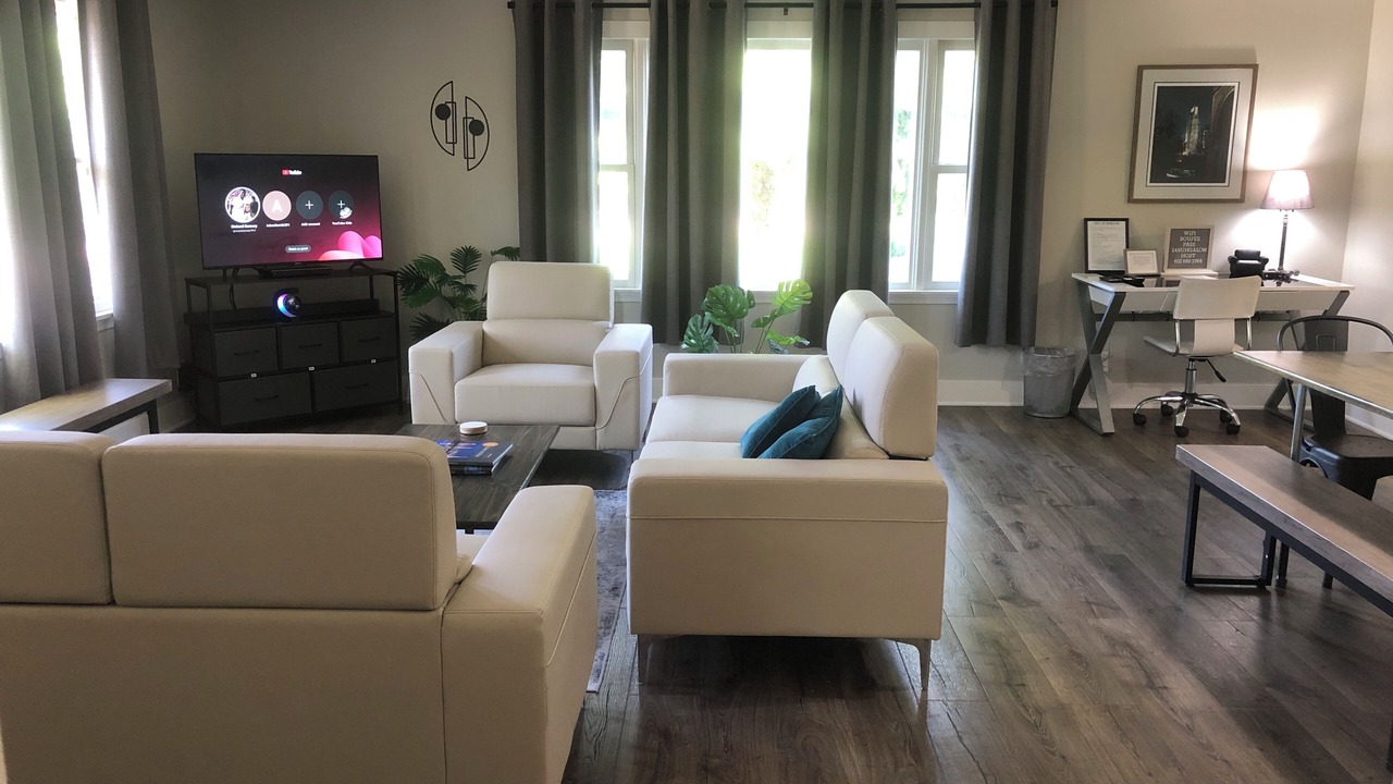Photo of Livingroom in Millard