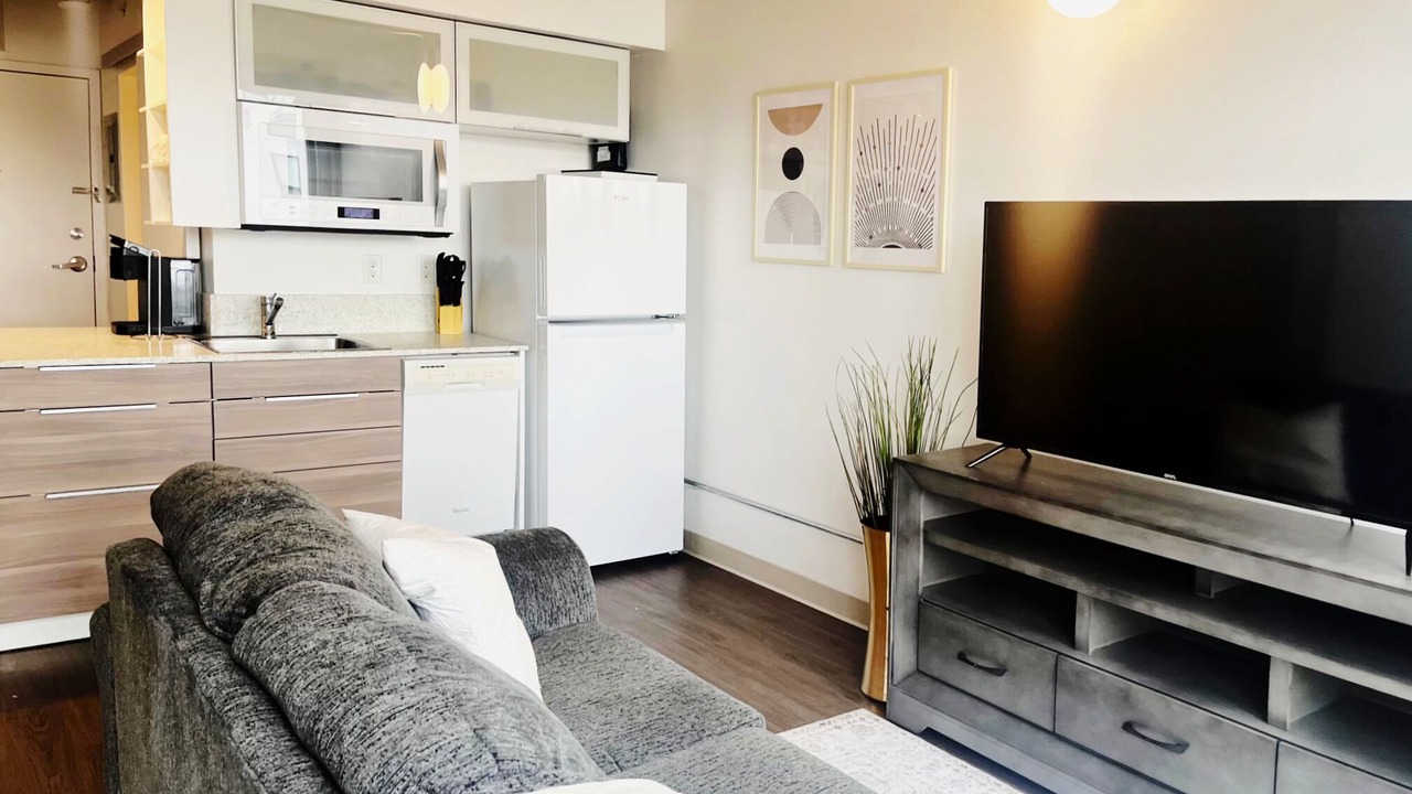 Photo of Livingroom in Jefferson Park