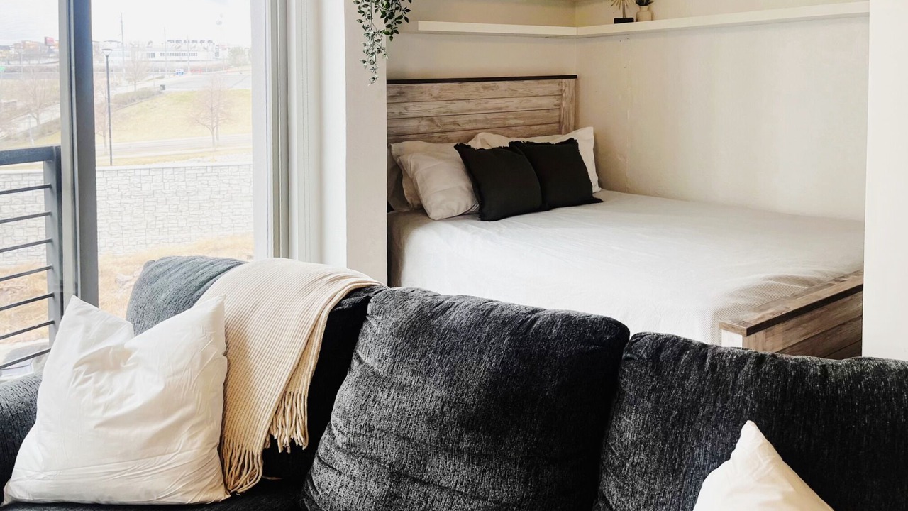 Photo of Bedroom in Jefferson Park