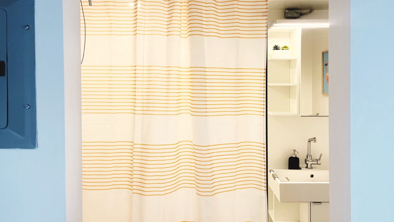 Photo of Bathroom in Jefferson Park