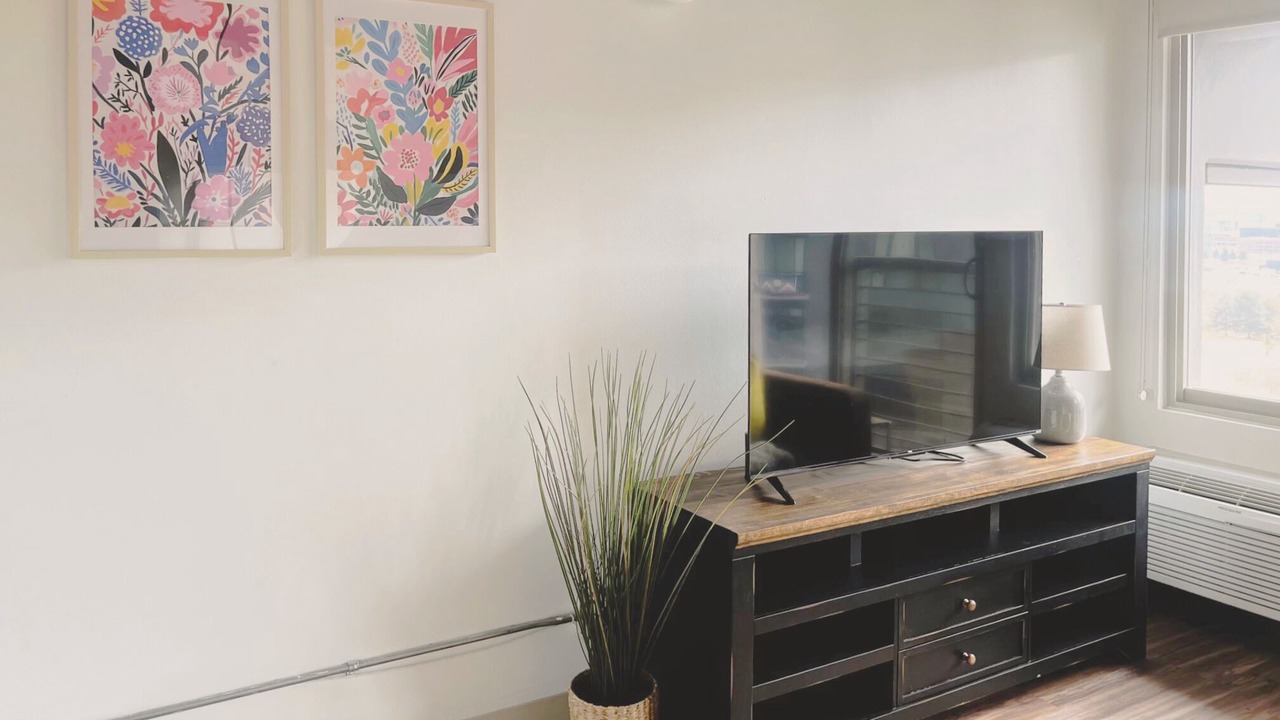 Photo of Livingroom in Jefferson Park