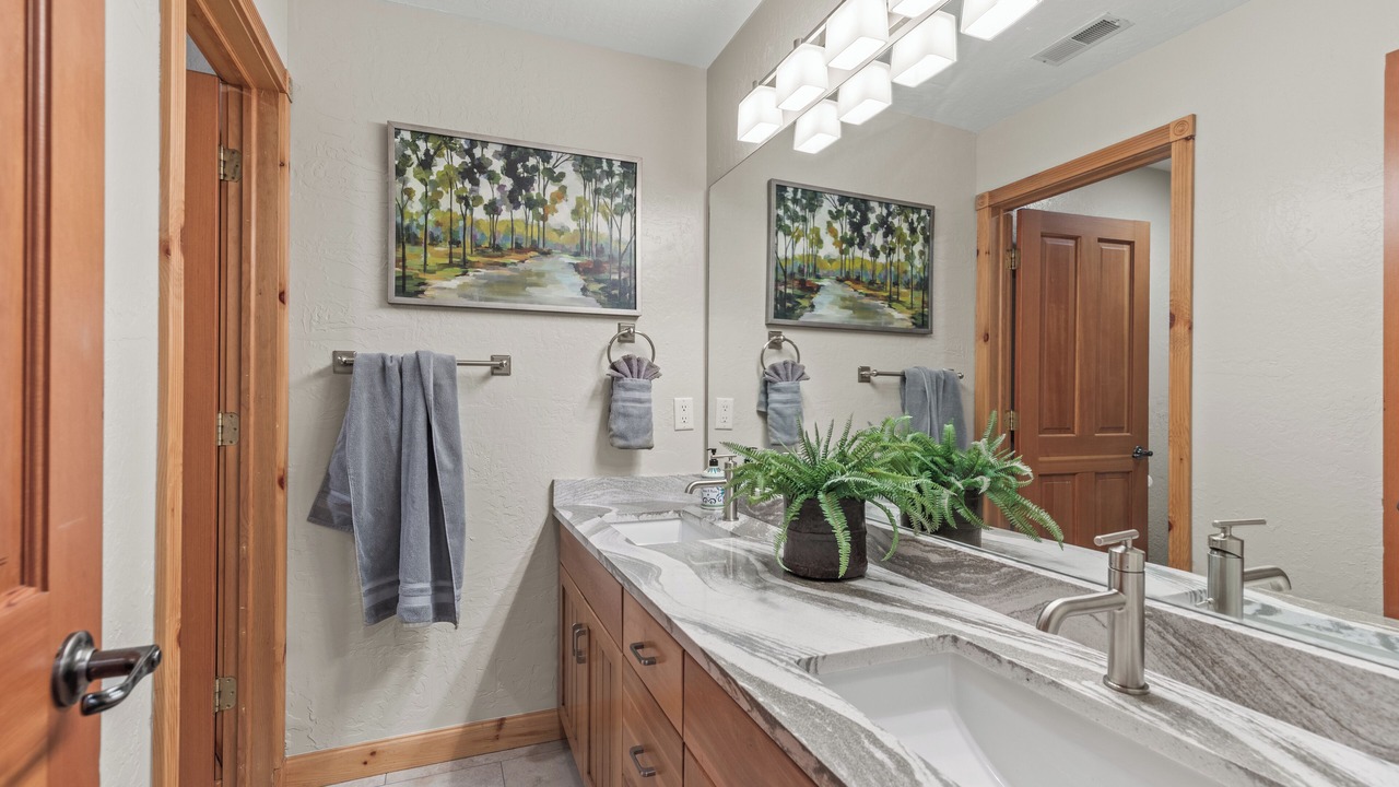 Photo of Bathroom in Midway