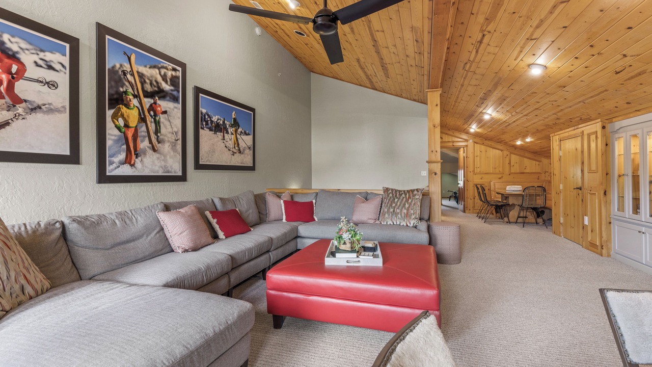 Photo of Bedroom in Midway