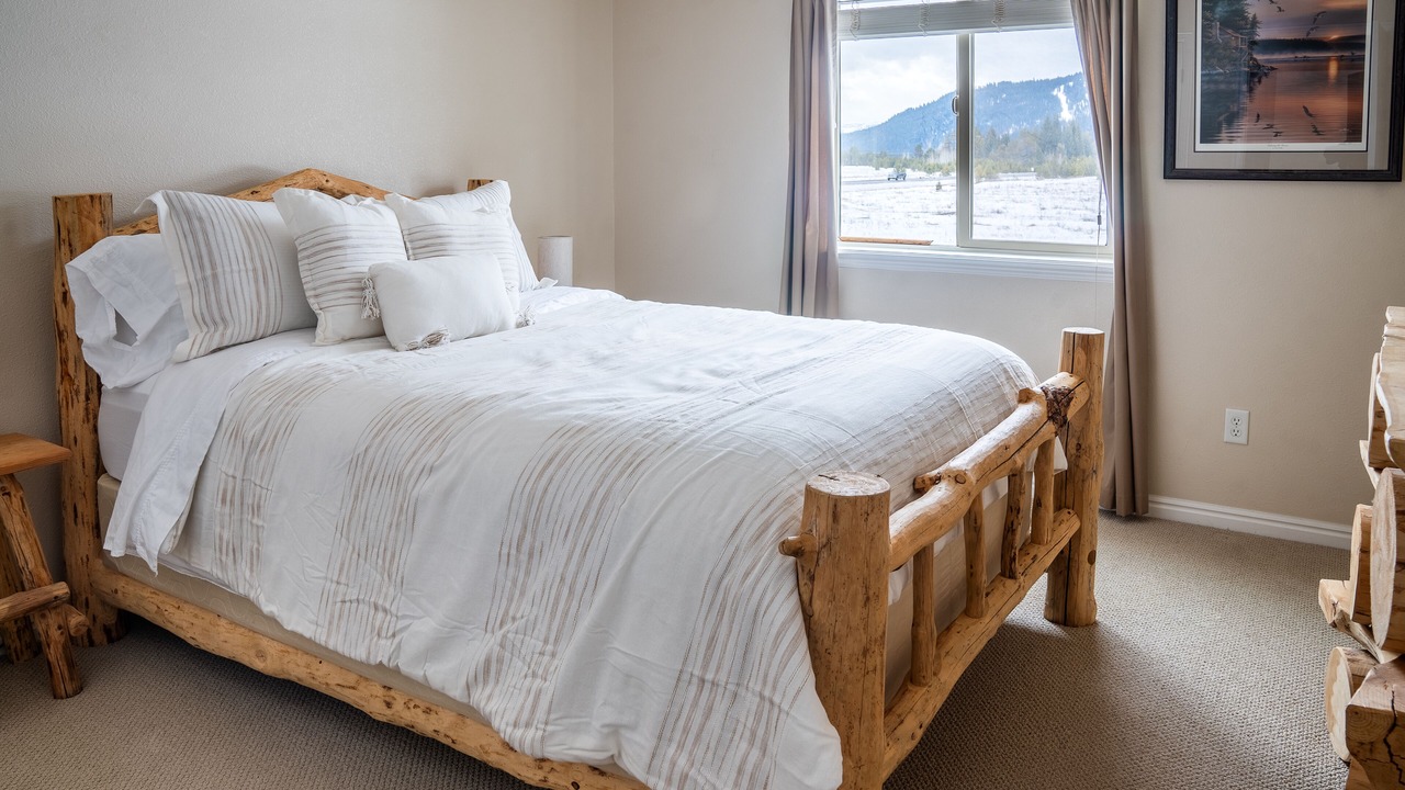 Photo of Bedroom in Donnelly