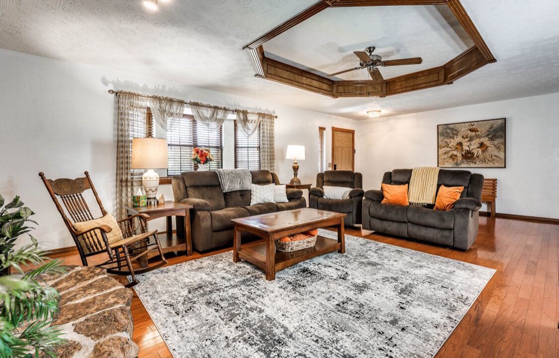 Photo of Livingroom in Yukon