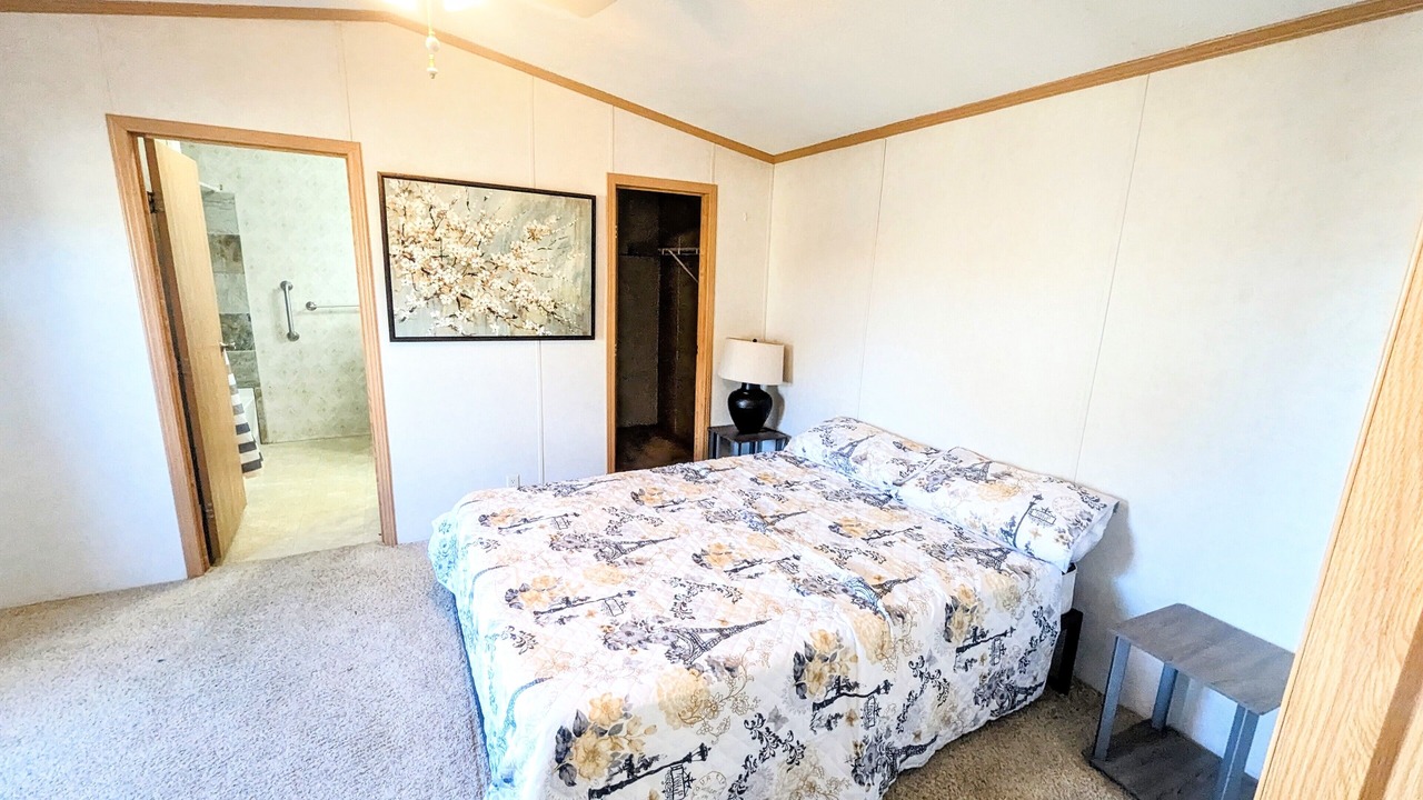 Photo of Bedroom in Keith County