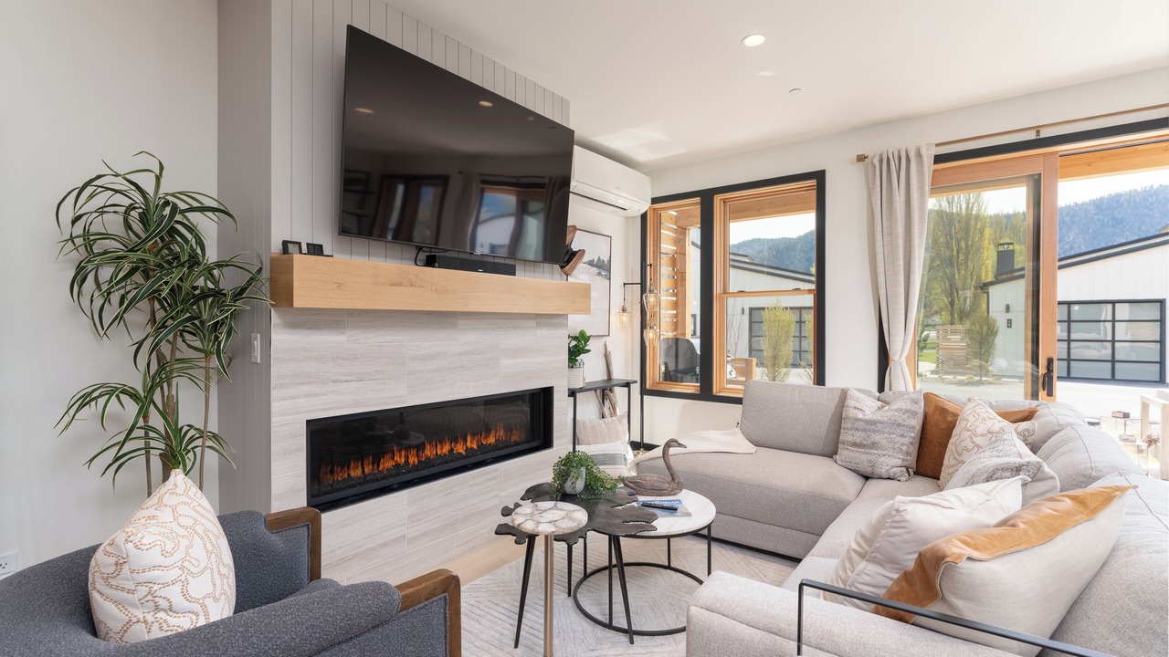 Photo of Livingroom in Wapato Point