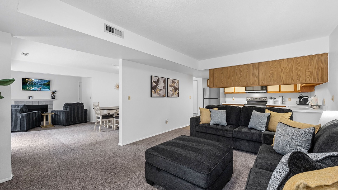 Photo of Livingroom in Greenwood Village