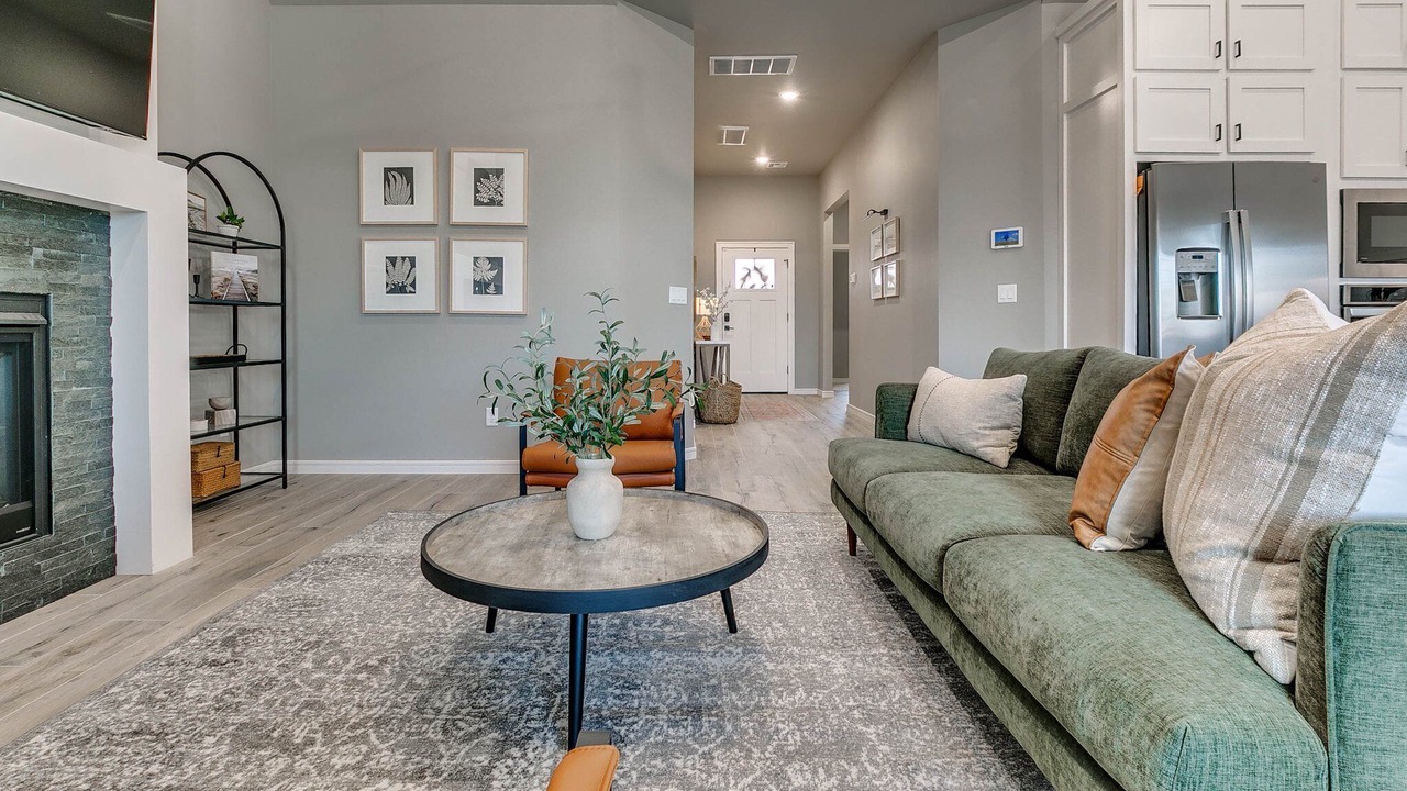 Photo of Livingroom in Edmond