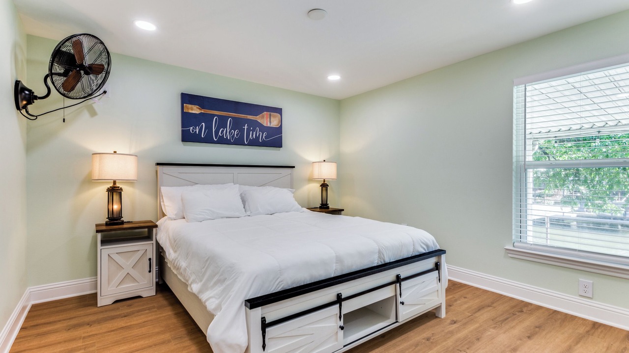 Photo of Bedroom in Granbury