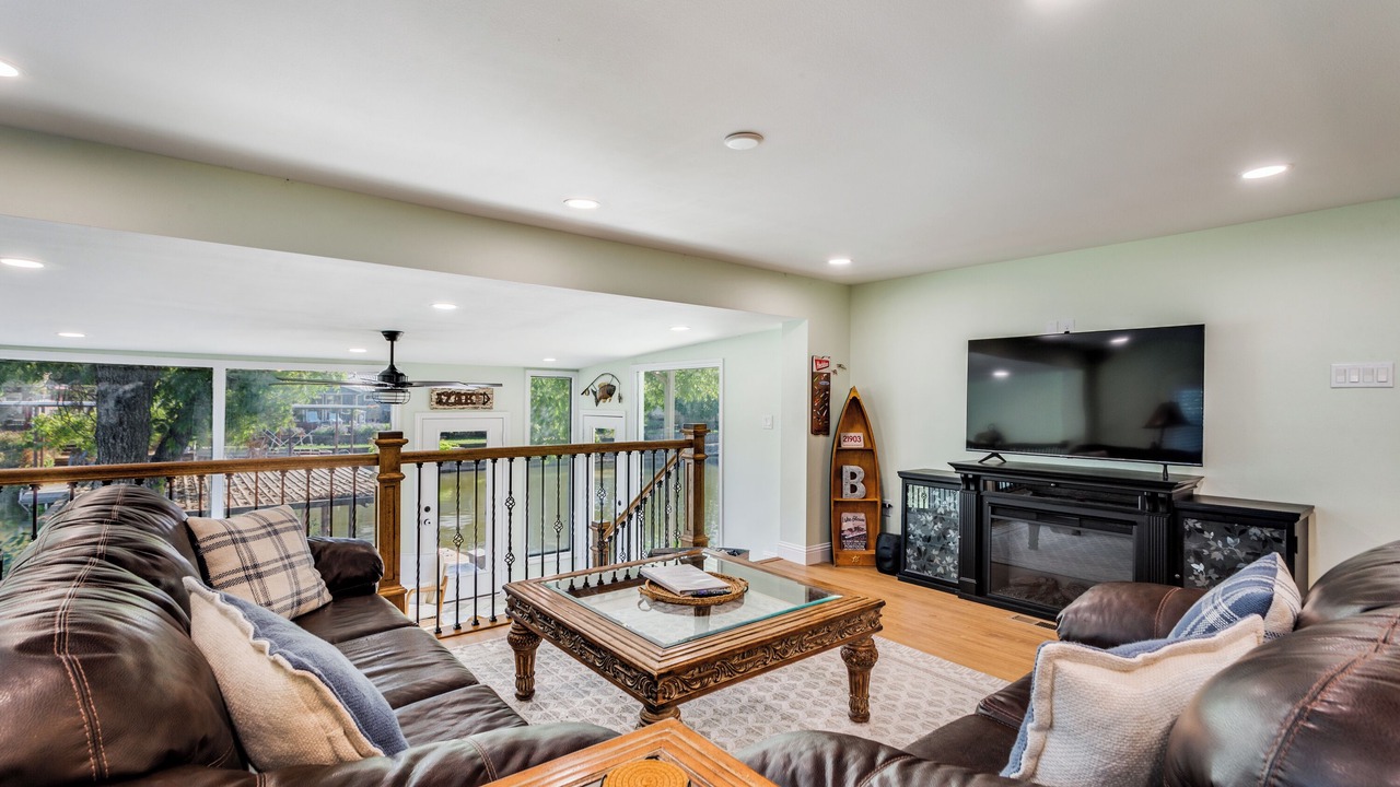 Photo of Livingroom in Granbury