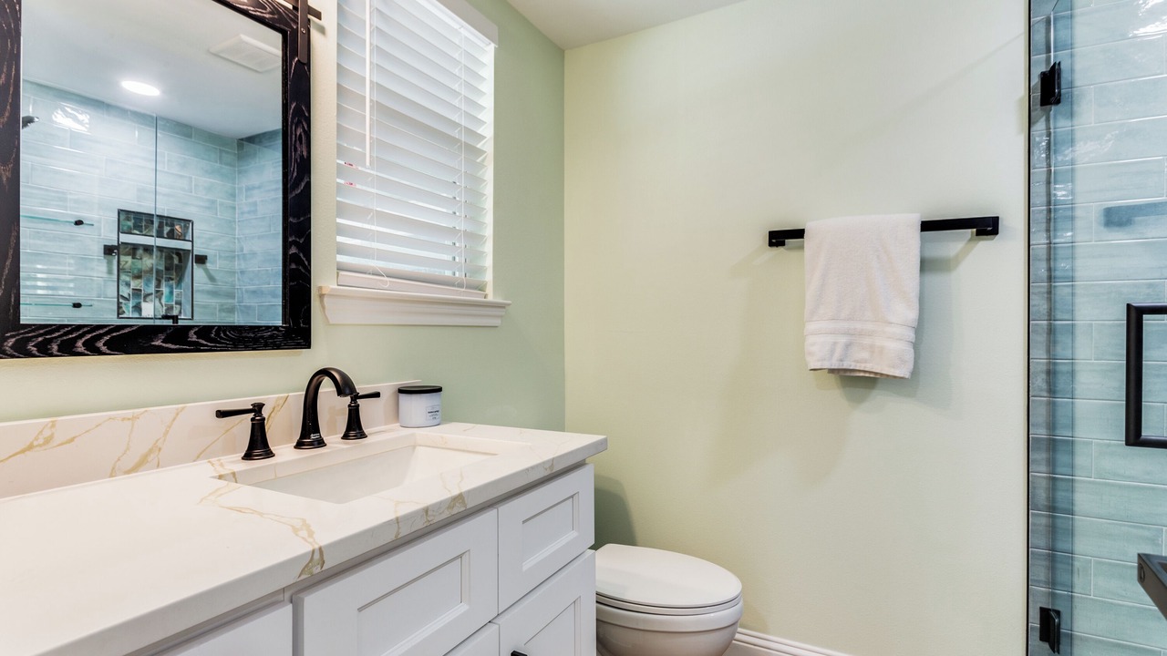 Photo of Bathroom in Granbury