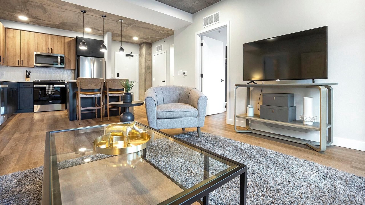 Photo of Livingroom in Englewood