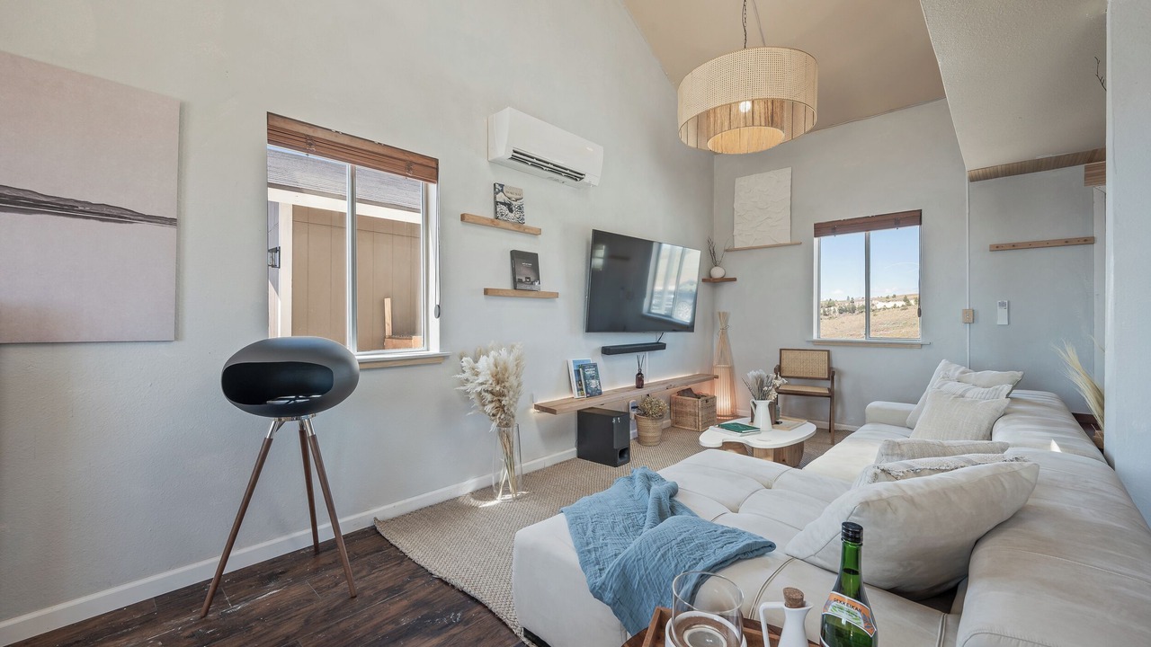 Photo of Livingroom in Brewster