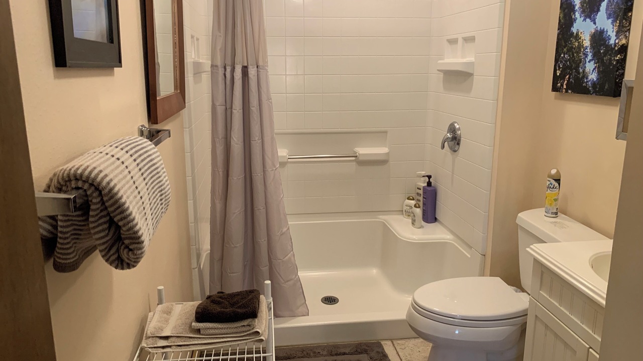 Photo of Bathroom in Manson