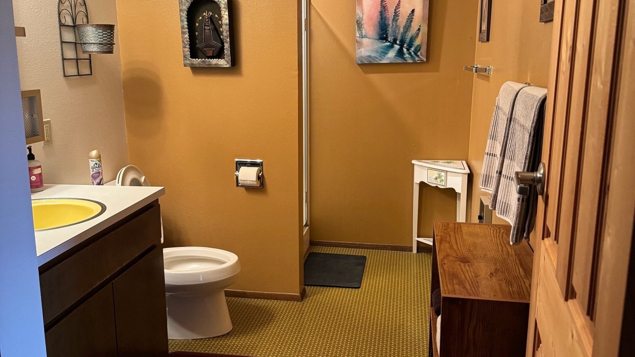 Photo of Bathroom in Manson