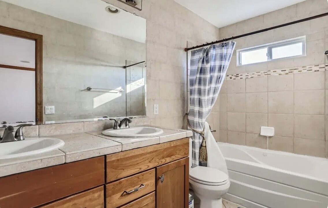 Photo of Bathroom in Gateway