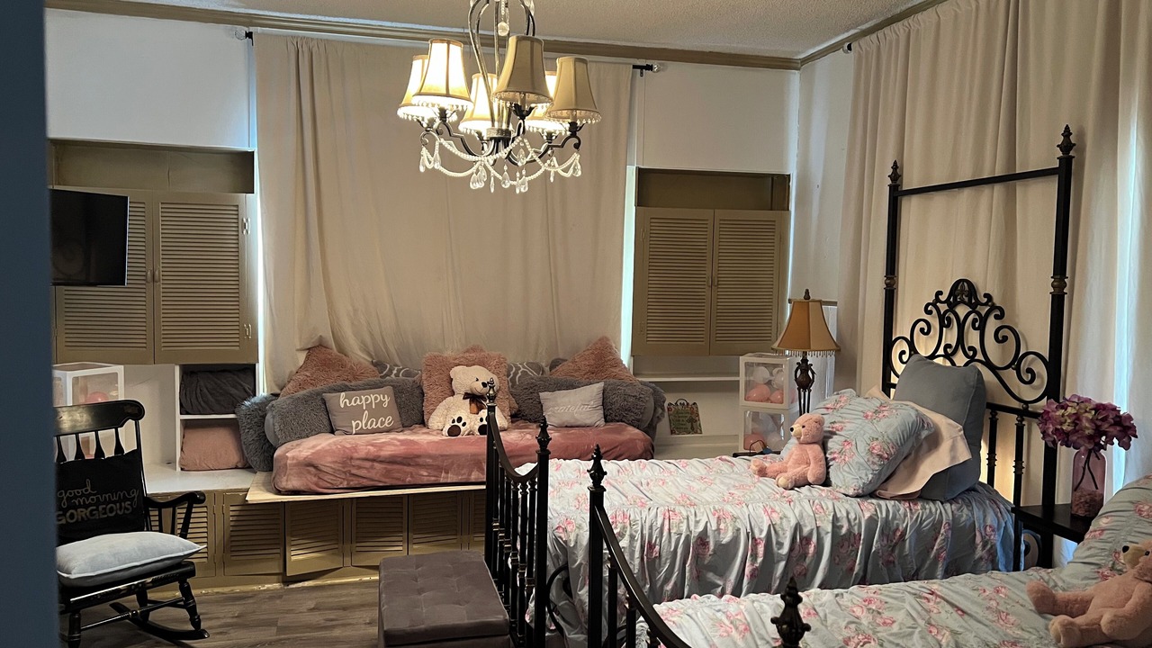 Photo of Bedroom in Roswell