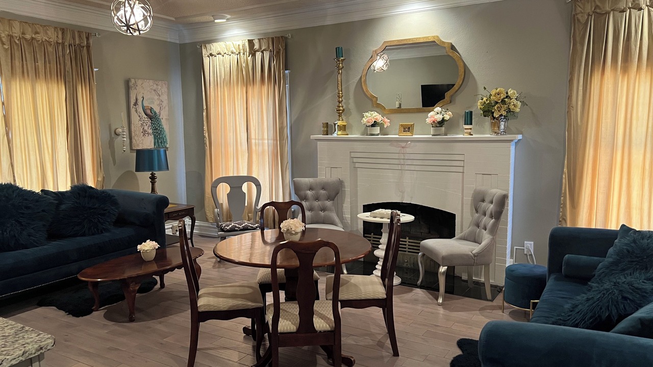 Photo of Livingroom in Roswell