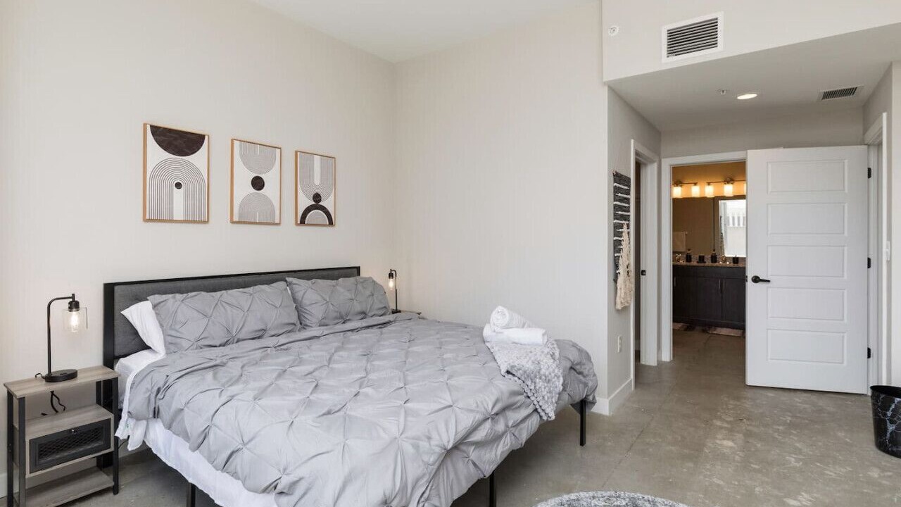 Photo of Bedroom in Downtown Des Moines