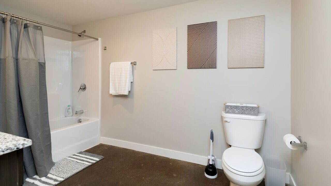 Photo of Bathroom in Downtown Des Moines