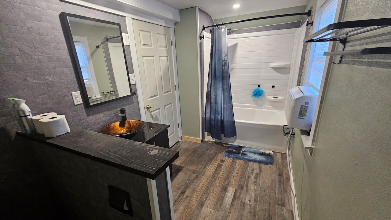 Photo of Bathroom in Greater South Side