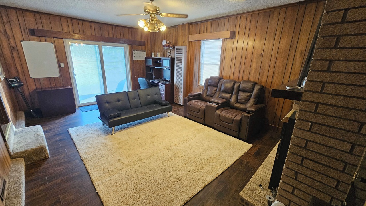 Photo of Livingroom in Greater South Side