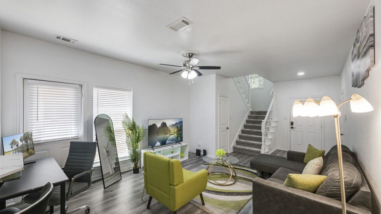 Photo of Livingroom in Grand Prairie