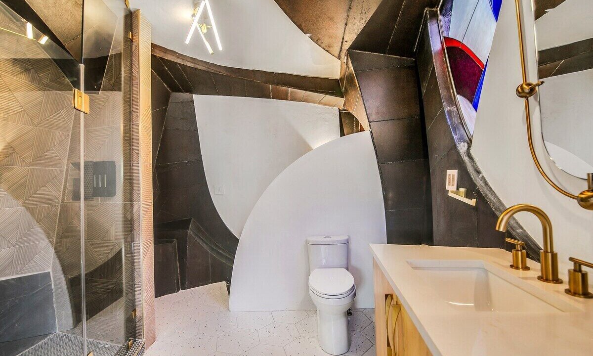 Photo of Bathroom in Ransom Canyon