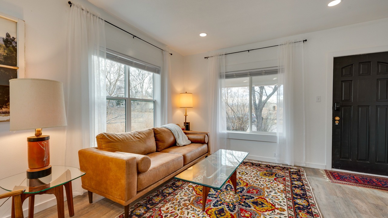 Photo of Livingroom in Erie